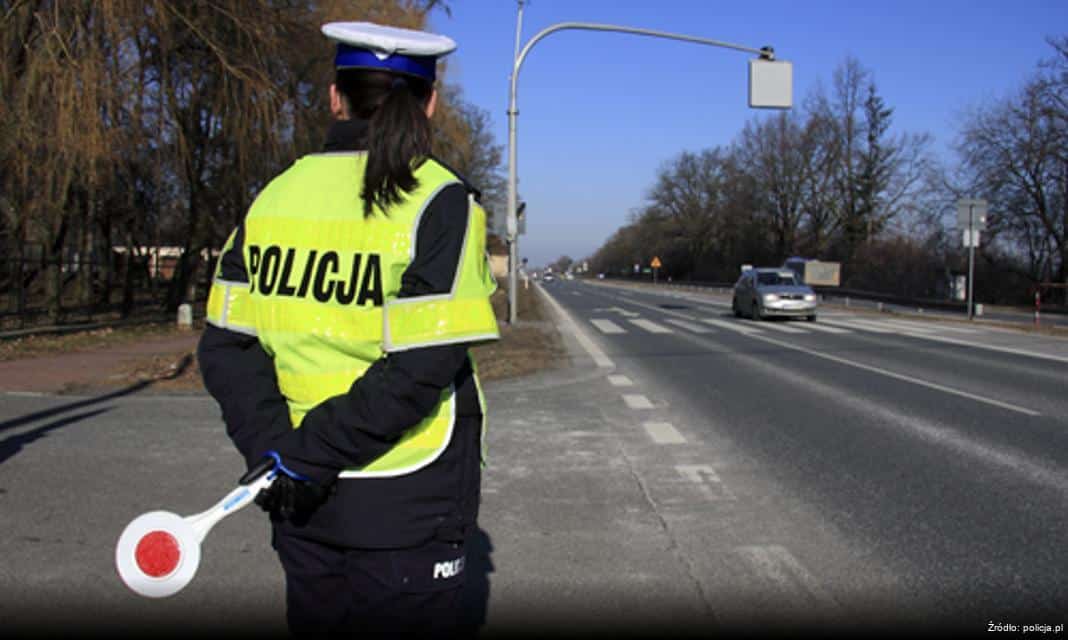 Policja zatrzymuje grupę oszustów działających metodą „na policjanta”